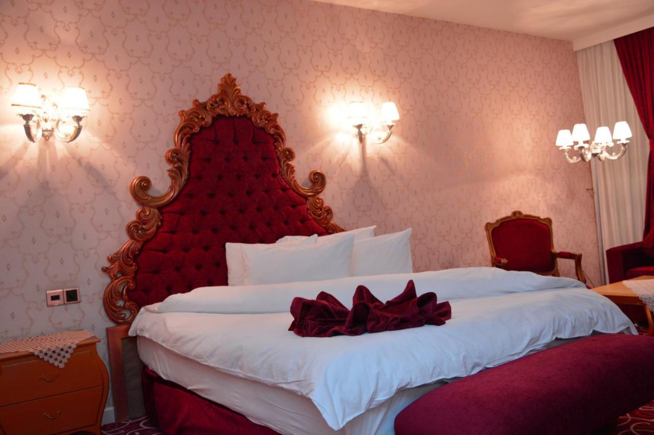 Deluxe Hotel Ganja Ngoại thất bức ảnh
