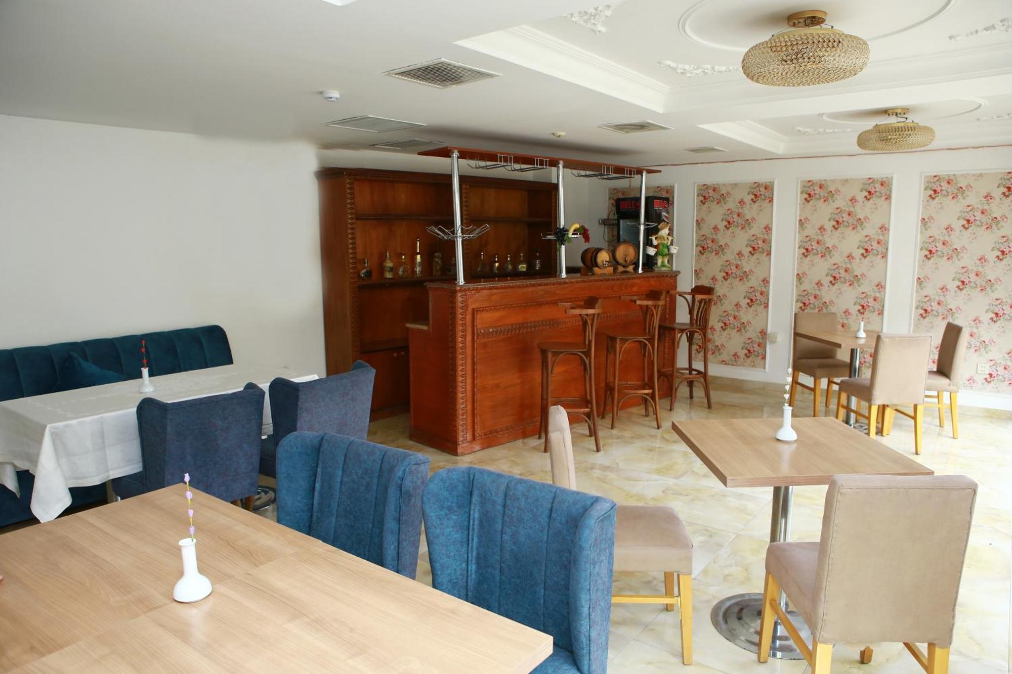 Deluxe Hotel Ganja Ngoại thất bức ảnh