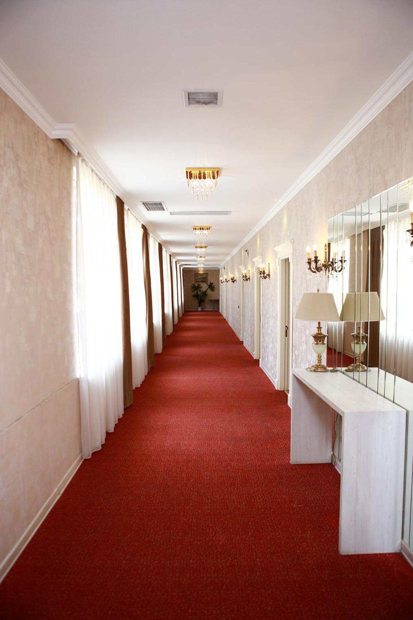 Deluxe Hotel Ganja Ngoại thất bức ảnh