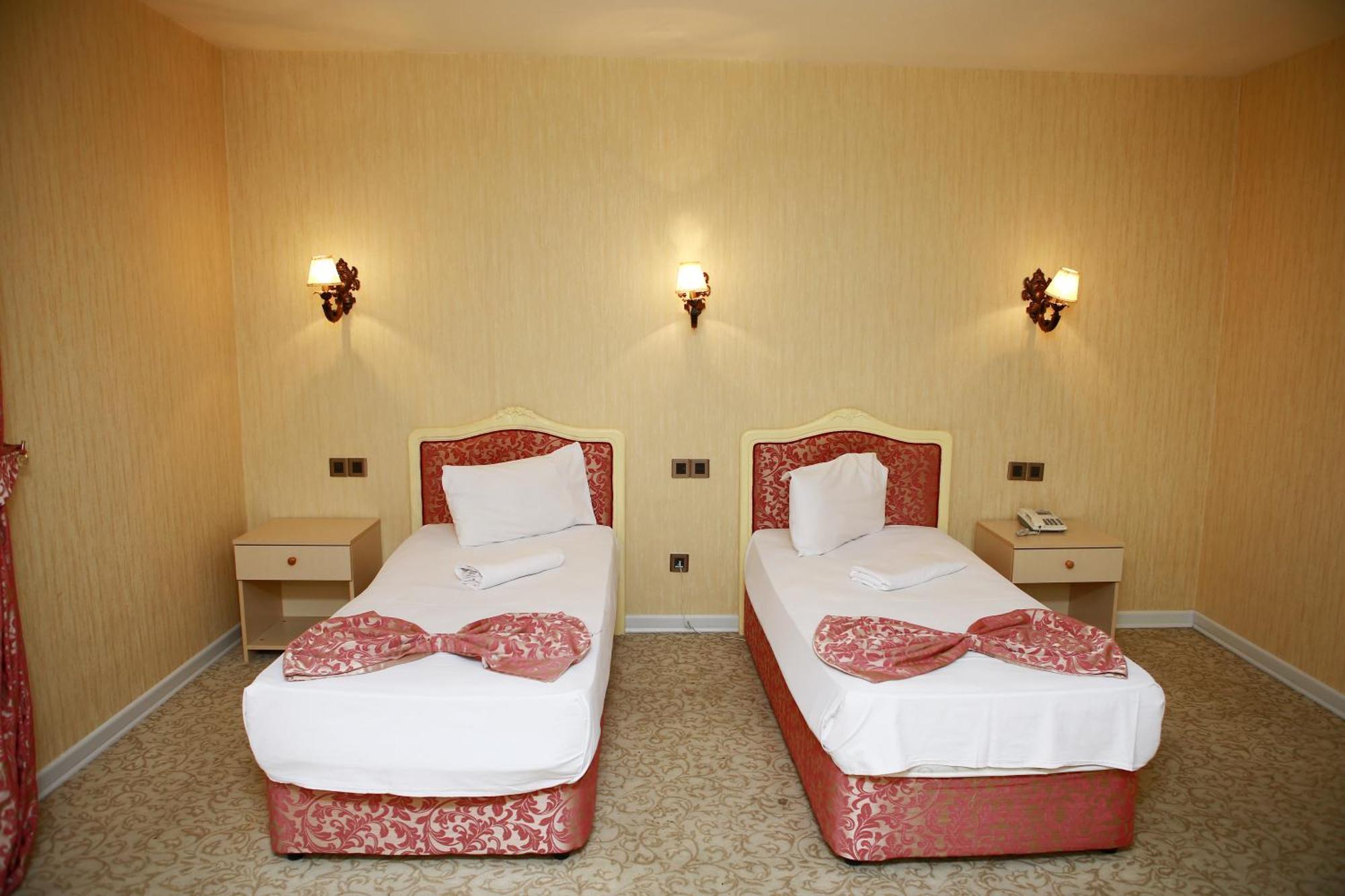 Deluxe Hotel Ganja Ngoại thất bức ảnh