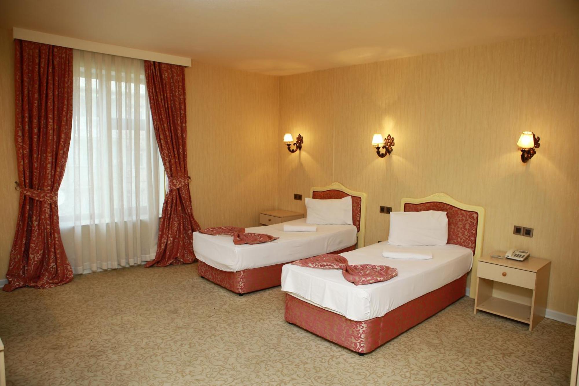 Deluxe Hotel Ganja Ngoại thất bức ảnh