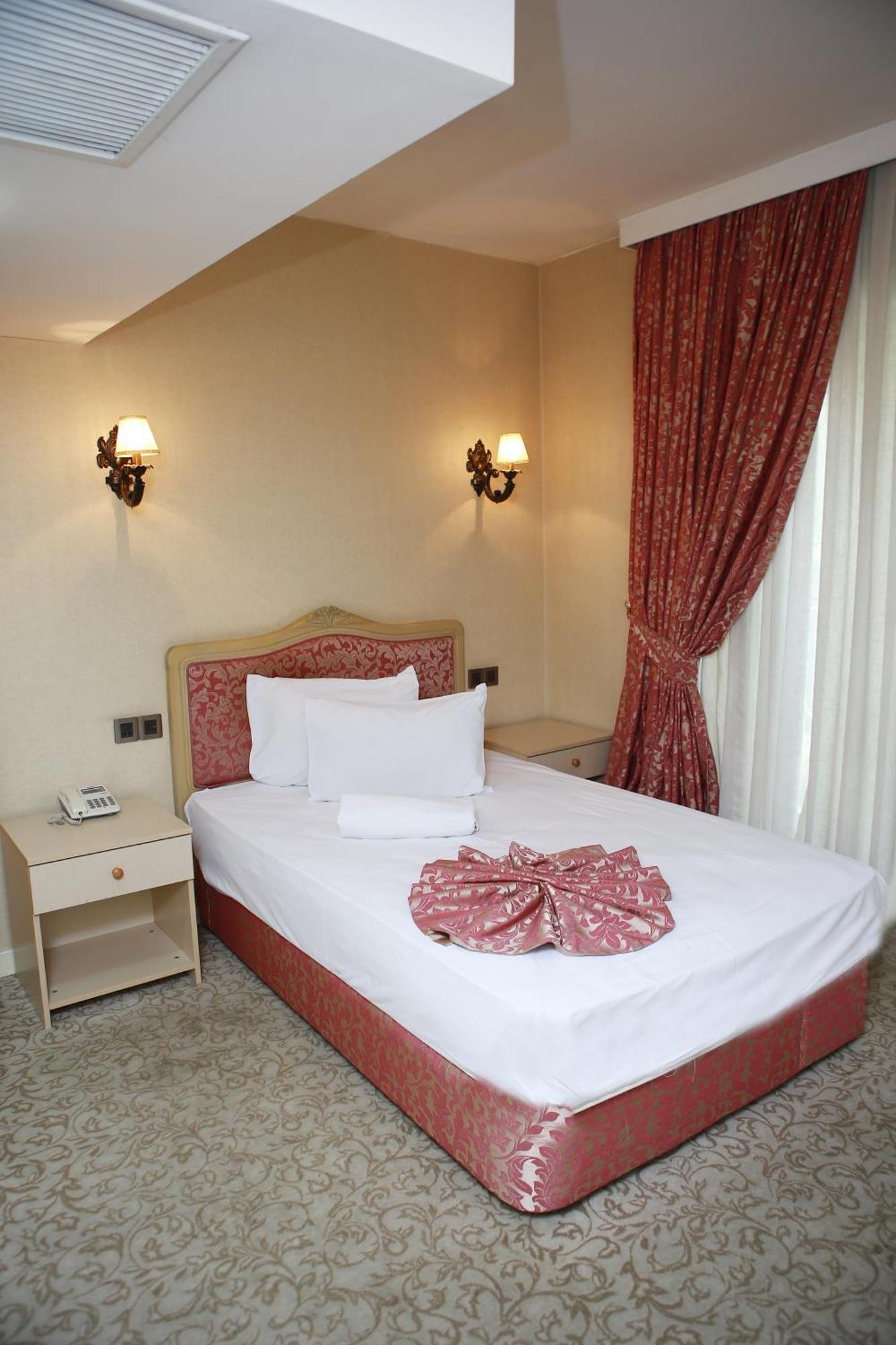 Deluxe Hotel Ganja Ngoại thất bức ảnh