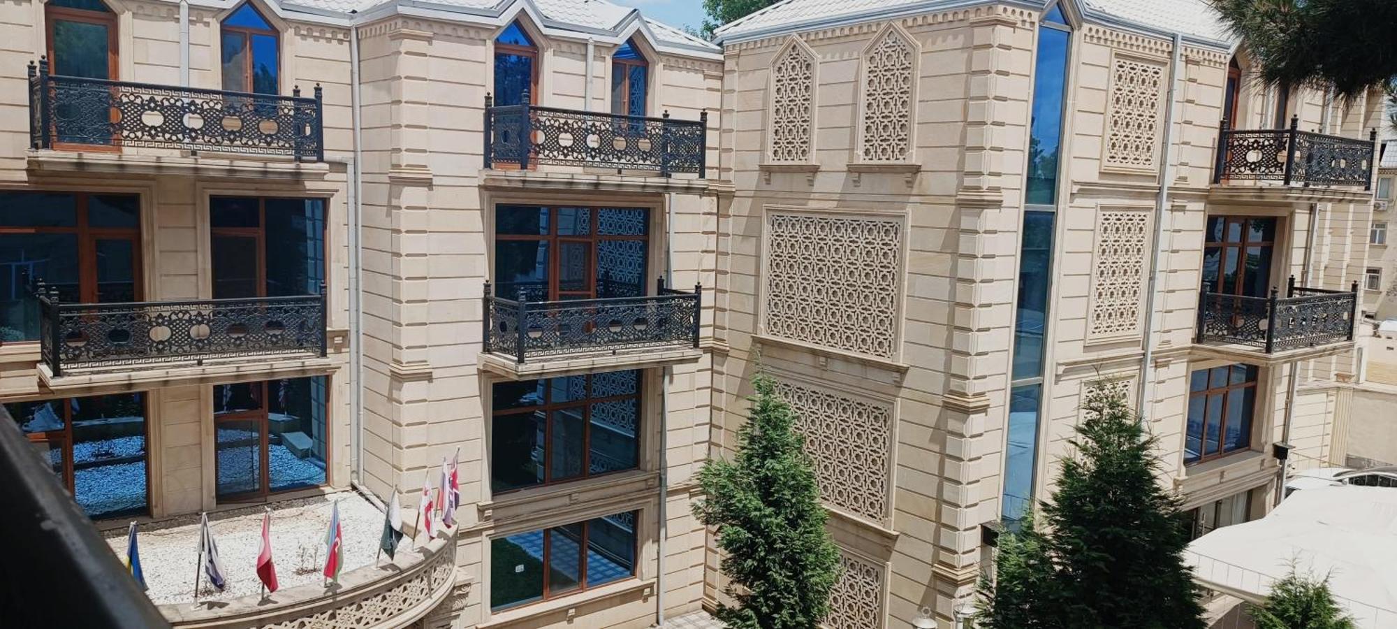 Deluxe Hotel Ganja Ngoại thất bức ảnh